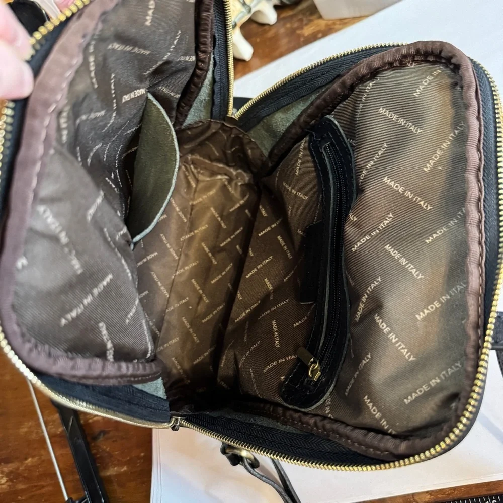Unbranded Unisex Black Genuine Leather Backpack Made In  display picture 2